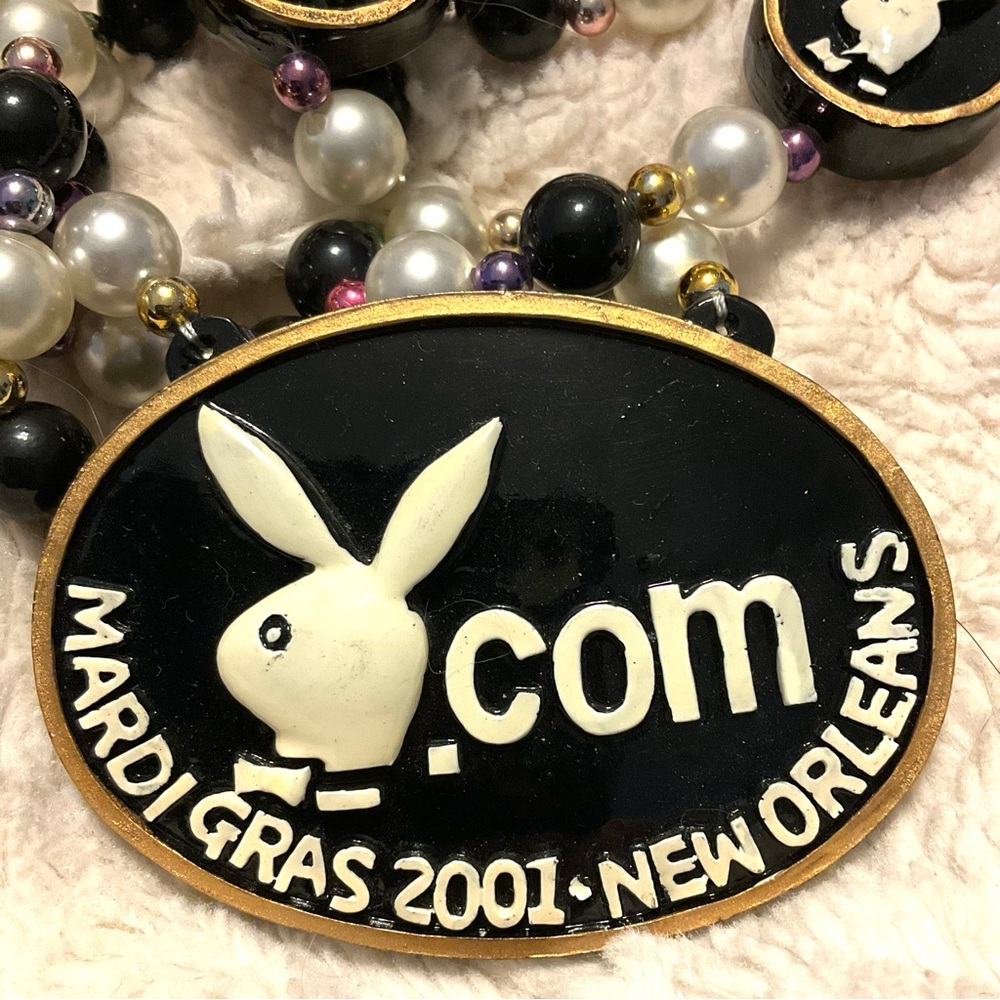 RARE PLAYBOY MARDI GRAS BEADS 2001